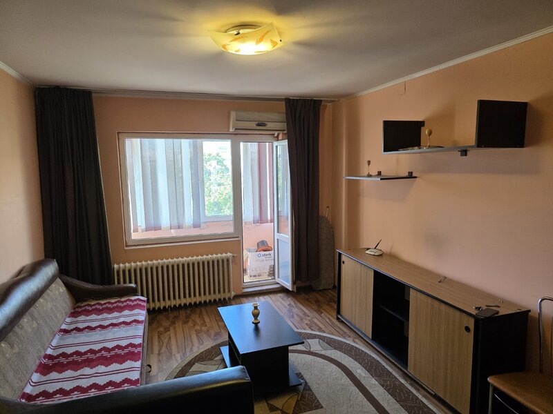 Dristor, 10 minute metrou si parc IOR, Ramnicul Sarat, bloc mixt, 1982