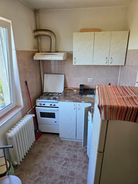 Dristor, 10 minute metrou si parc IOR, Ramnicul Sarat, bloc mixt, 1982